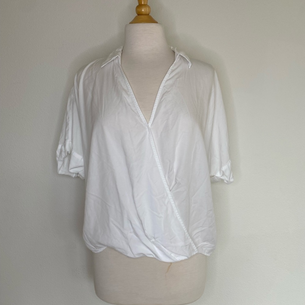 Classic white collar shirt size L